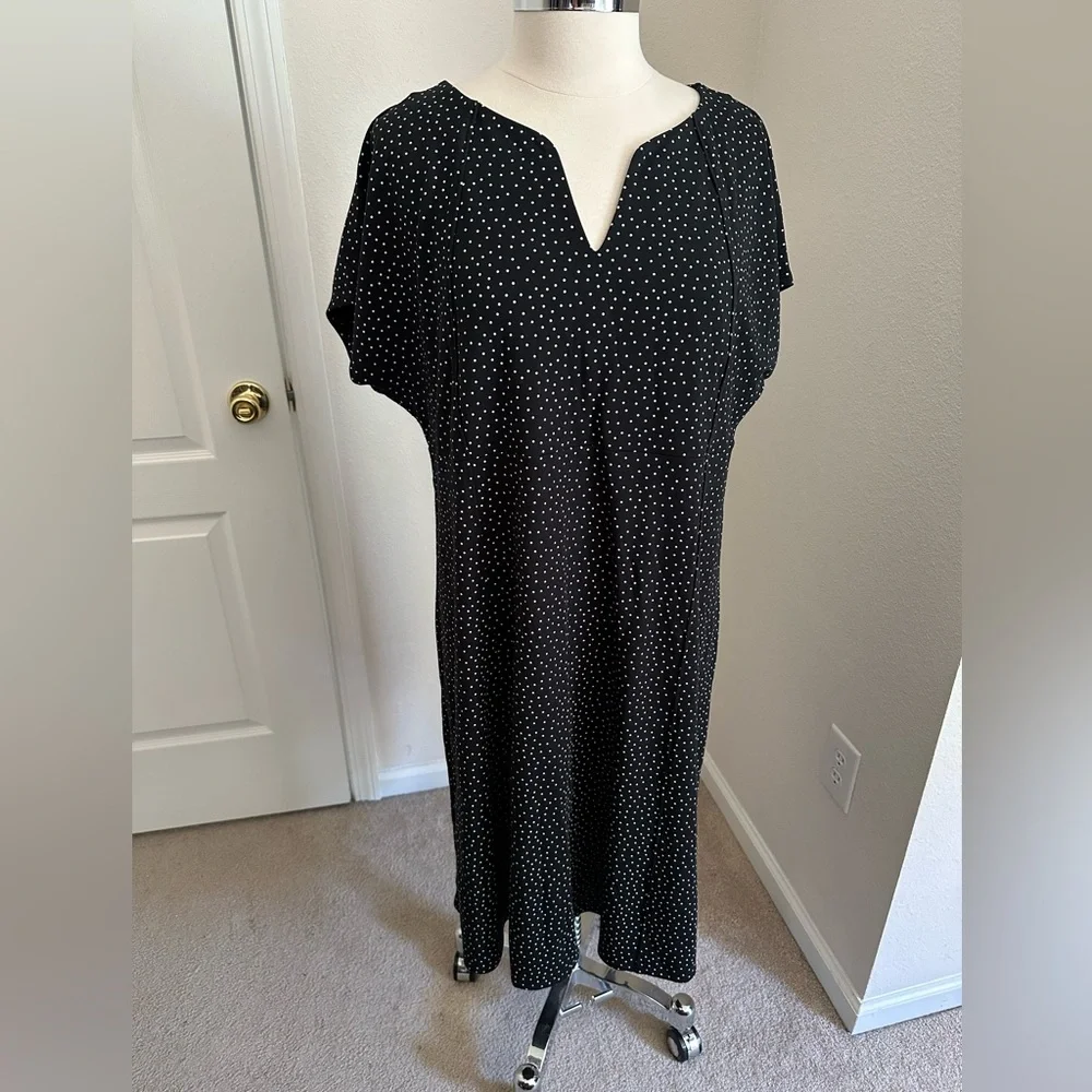 J.Jill Wearever Seamed Split-Neck Dress in black Tossed Dots Size XLP NWOT - Picture 5 of 16